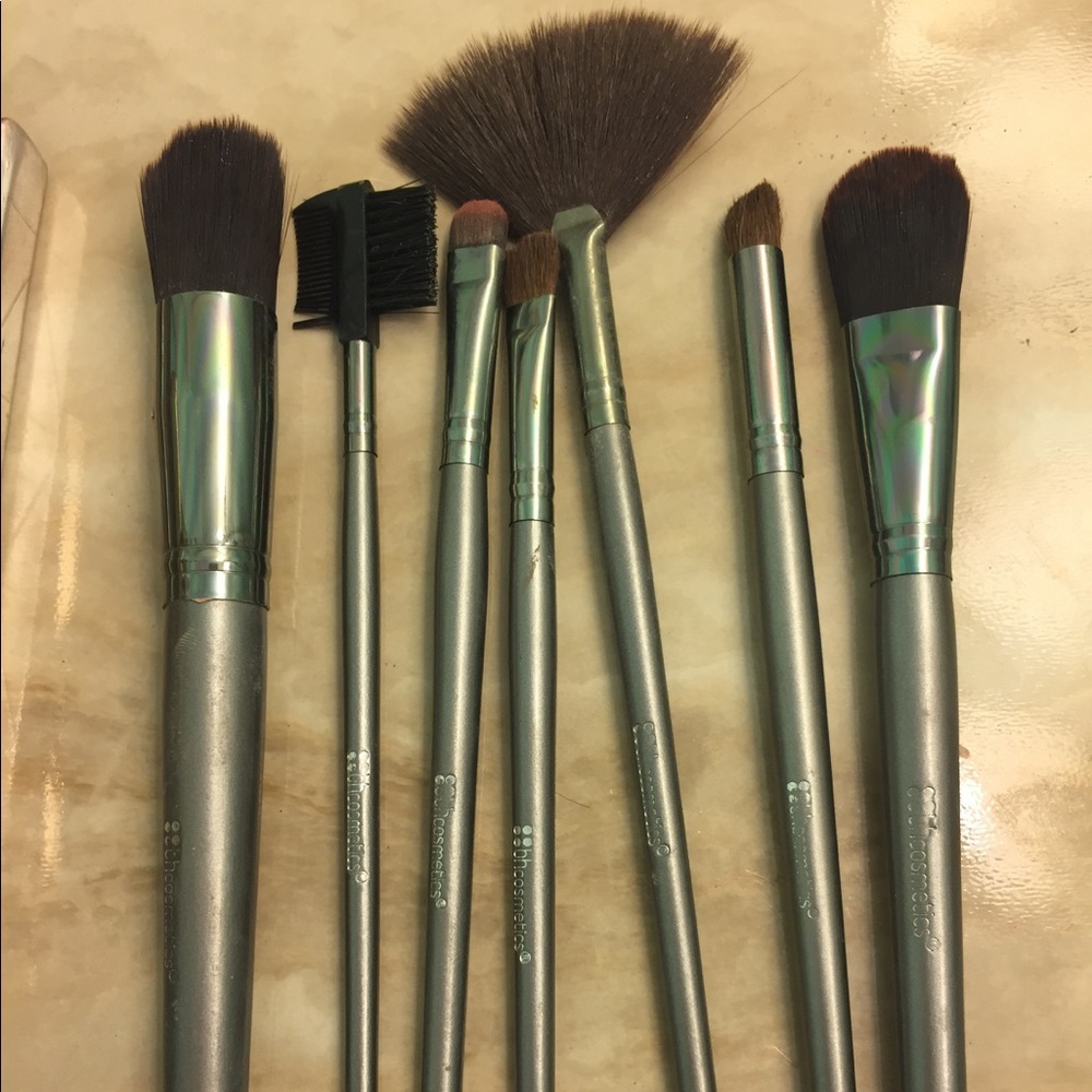 BH COSMETICS 7 piece brush set